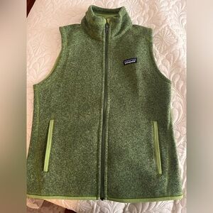 Women’s Patagonia vest.  Excellent condition  Size Small